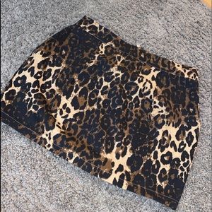 Brand New women’s leopard mini skirt